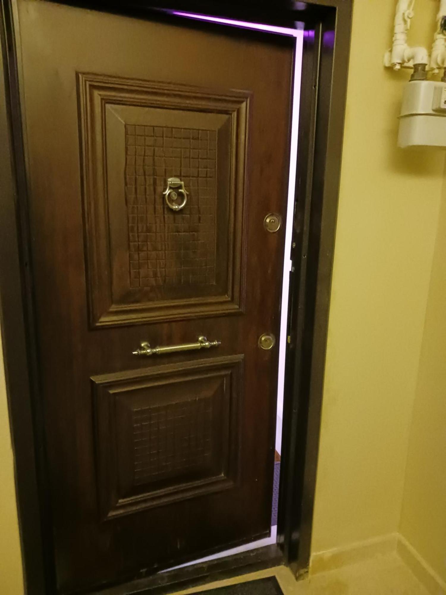 Myky Mouse Nu Primesc Santieristi Si Petrecareti Bucarest